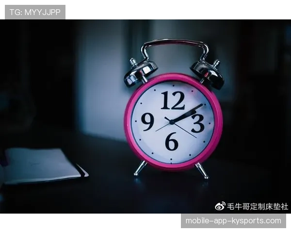 ⏰熬夜不伤身秘籍:世界杯期间的养生指南,看完球依旧精力充沛